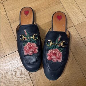 Gucci Black Leather Mules with Pink Rose Embroidery and Gold Horsebit